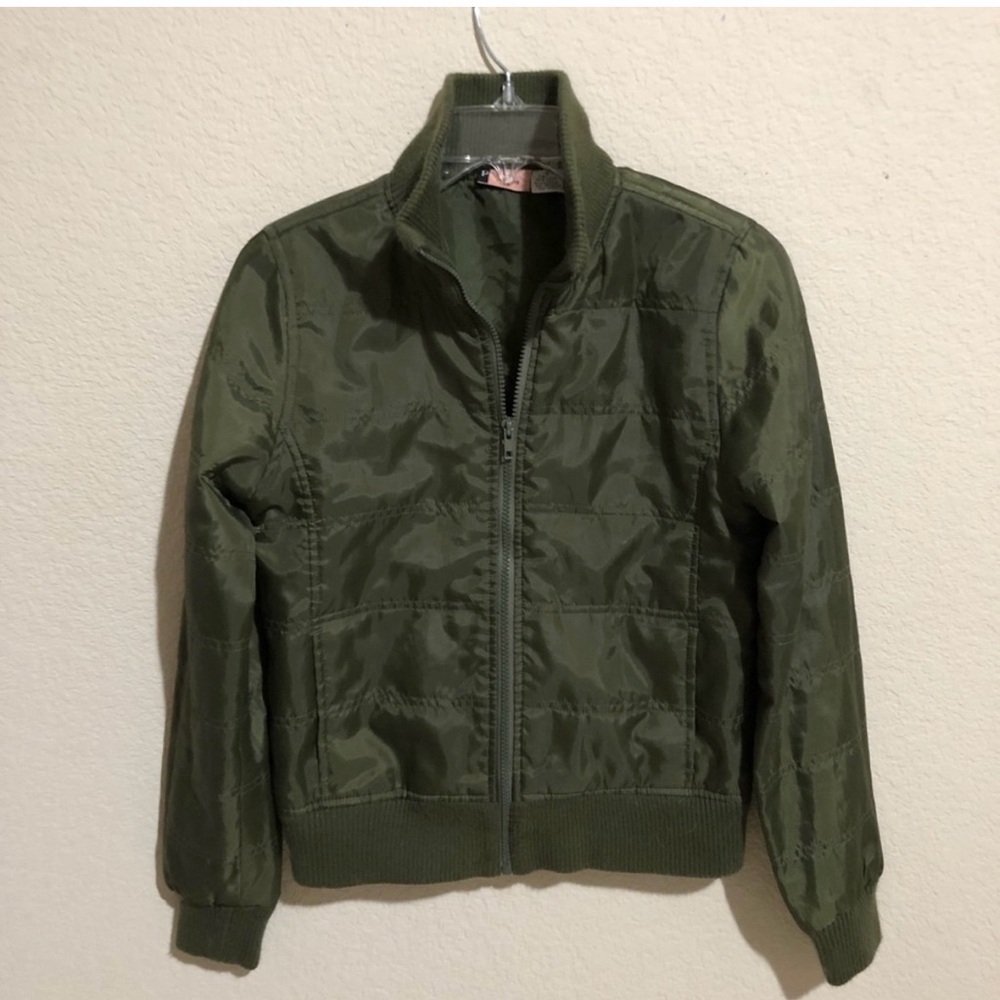 Army green bomber jacket quilted Small fits like XS